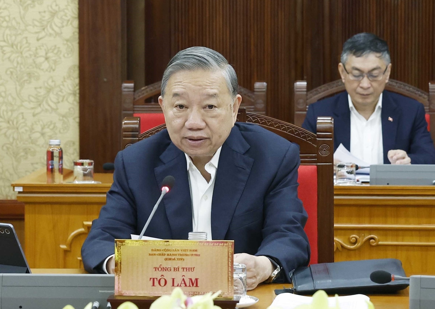 Tổng Bí thư Tô Lâm: Không để tâm lý 'tháng giêng là tháng ăn chơi' tồn tại trong hệ thống chính trị 1 Tổng Bí thư - Ảnh 1.