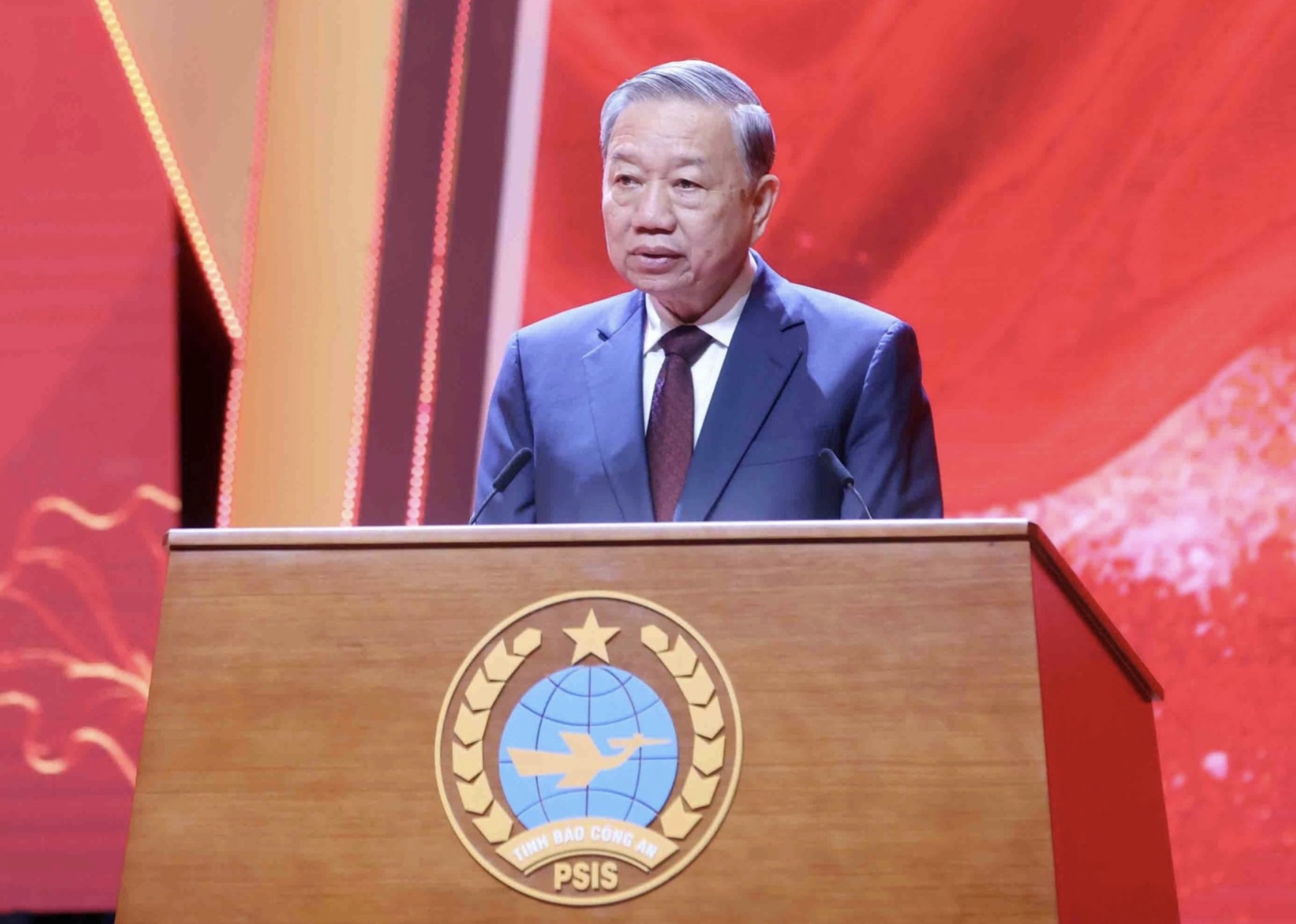 Tổng Bí thư Tô Lâm trao tặng Huân chương Hồ Chí Minh cho lực lượng tình báo CAND- Ảnh 1.