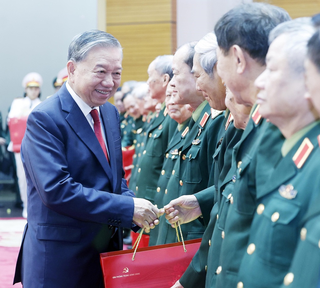 Tổng Bí thư chia sẻ “kỳ vọng đặc biệt” với các tướng lĩnh quân đội nghỉ hưu - 1