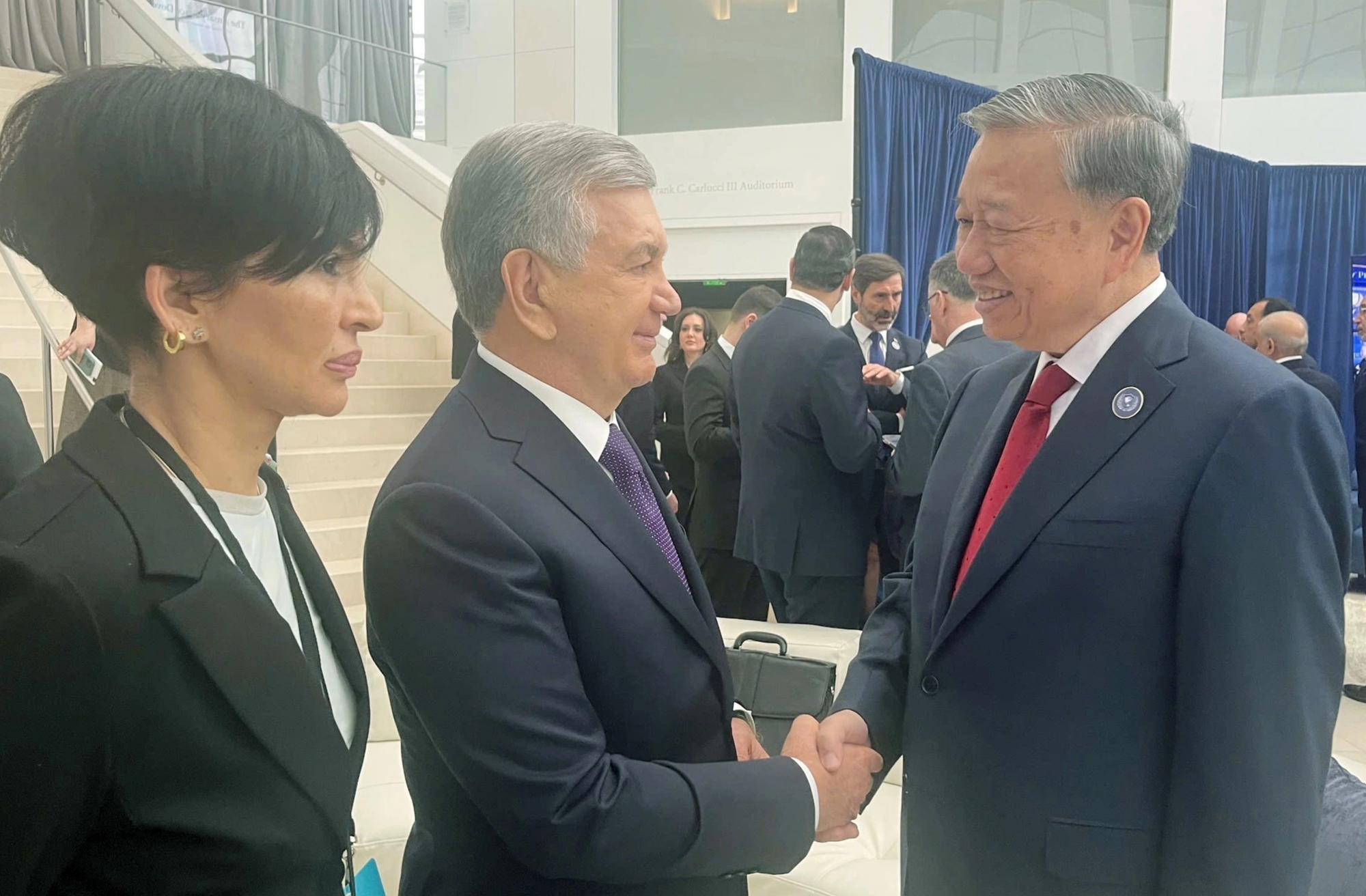 Tổng Bí thư gặp lãnh đạo các nước bên lề cuộc họp khai mạc Hội đồng Hòa bình về Gaza 1 Tổng Bí thư Tô Lâm gặp lãnh đạo các nước bên lề cuộc họp khai mạc HĐHB - Ảnh 1.