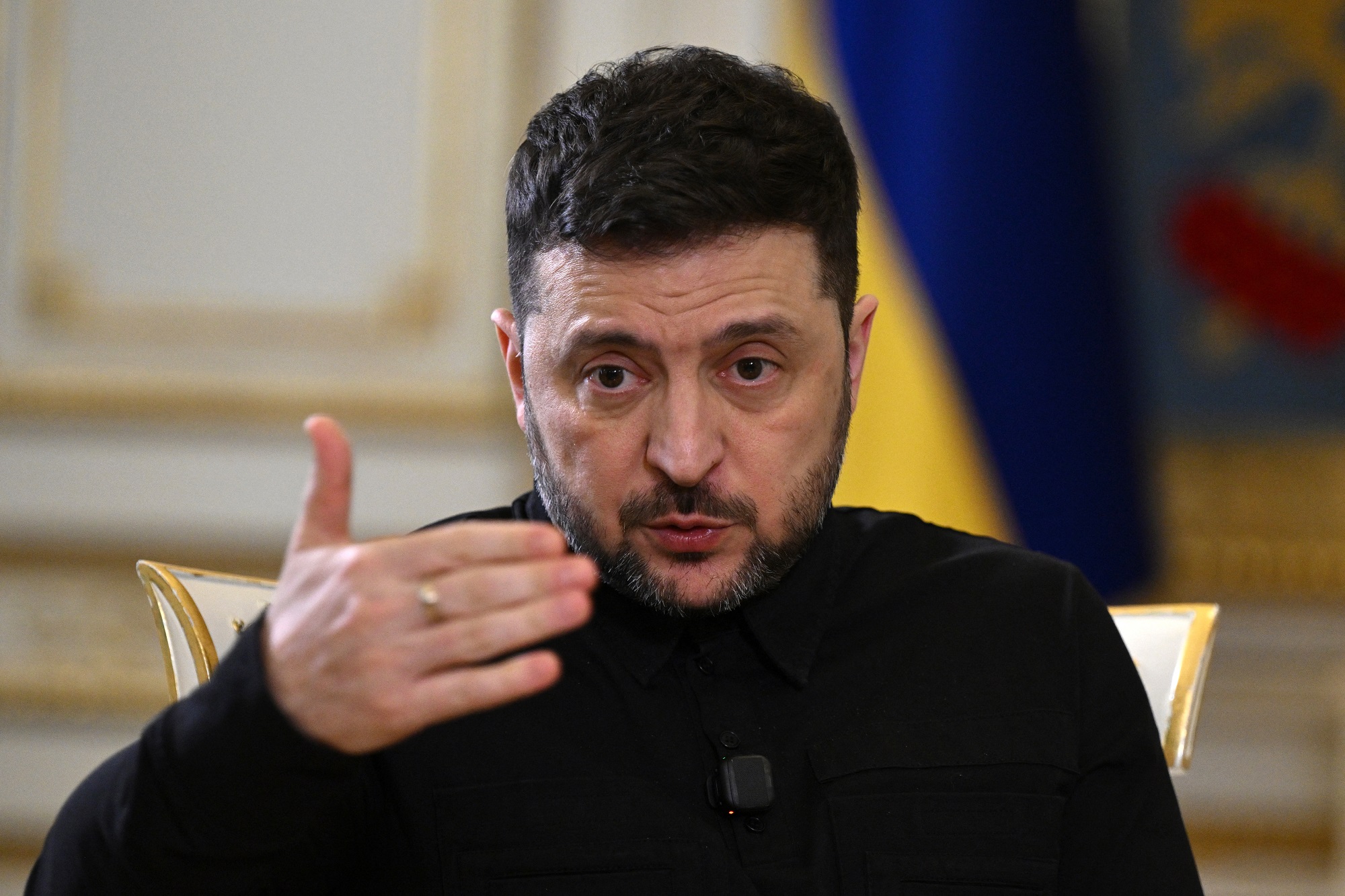 Tổng thống Ukraine nói phản công giành lại hàng trăm km vuông- Ảnh 1.