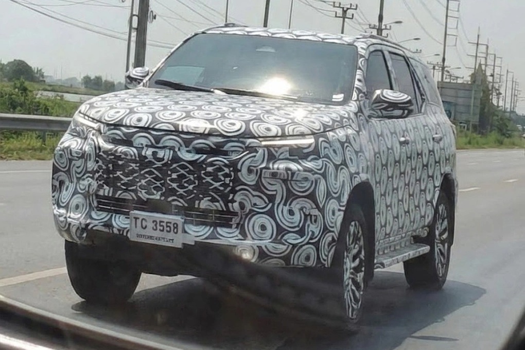 Toyota Fortuner thế hệ mới xuất hiện, có thể thêm bản hybrid - 1