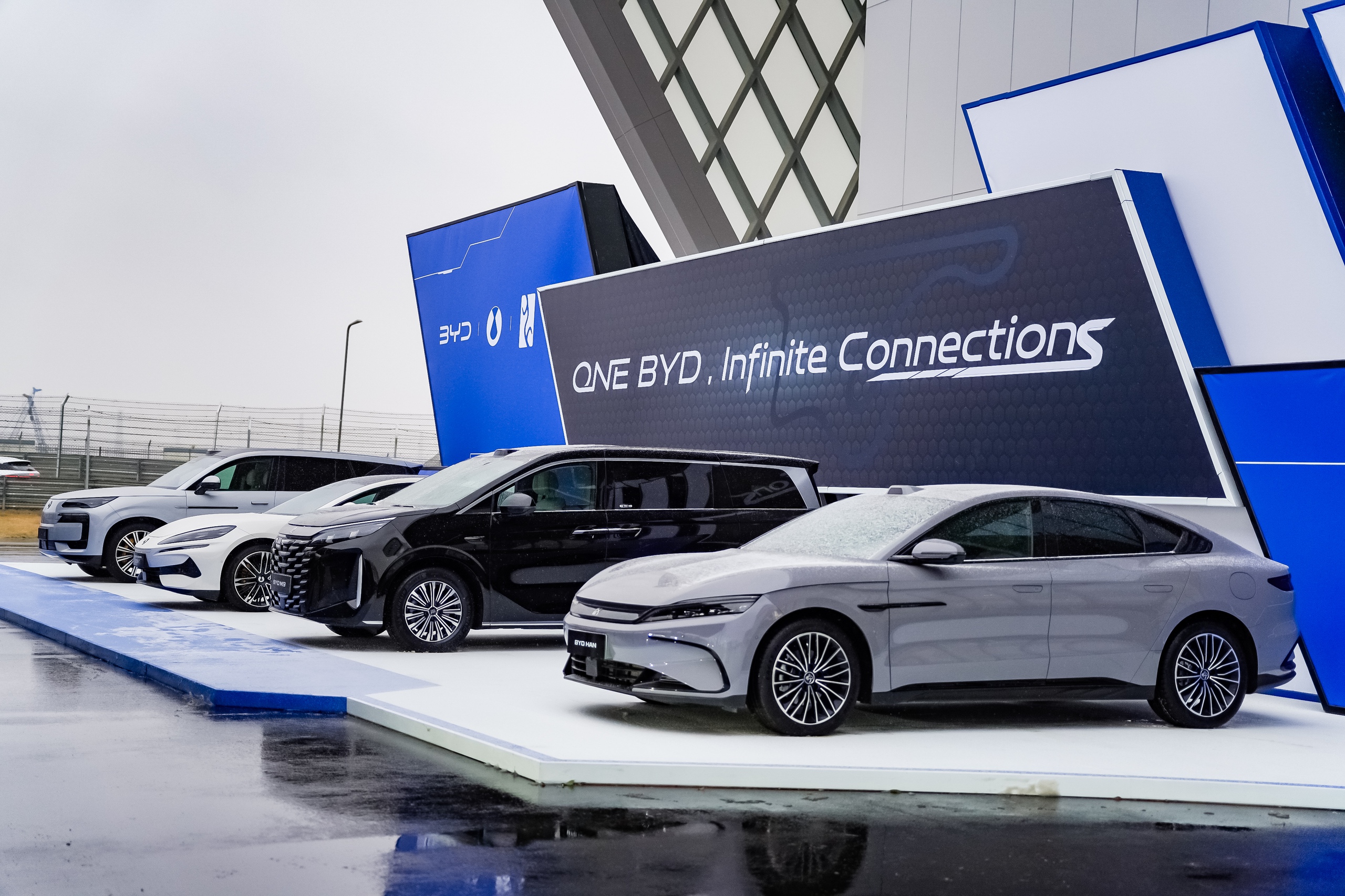 10 nhà sản xuất ô tô bán chạy nhất thế giới: Toyota dẫn đầu, BYD tăng tốc- Ảnh 1. 10 nhà sản xuất ô tô bán chạy nhất thế giới: Toyota dẫn đầu, BYD tăng tốc- Ảnh 1.