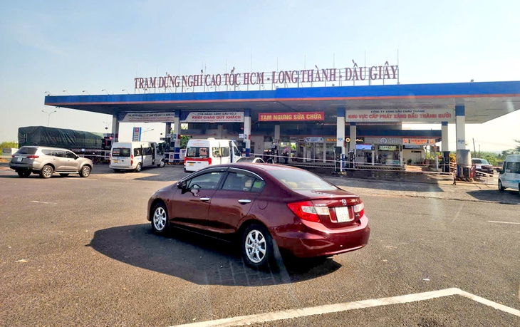 Trạm xăng dầu ngưng bán trên cao tốc: Đồng Nai 'cầu cứu' Bộ Công Thương 1 cao tốc - Ảnh 1.