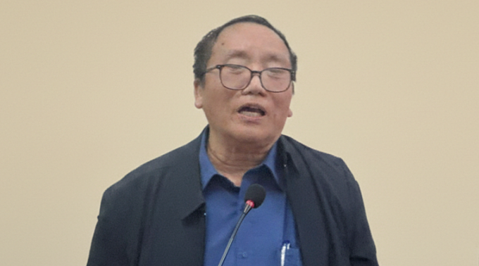 Nhà thơ Trần Đăng Khoa tại họp báo giới thiệu Ngày Thơ năm nay, sáng 25/2 ở Hà Nội. Ảnh: Hà Thu