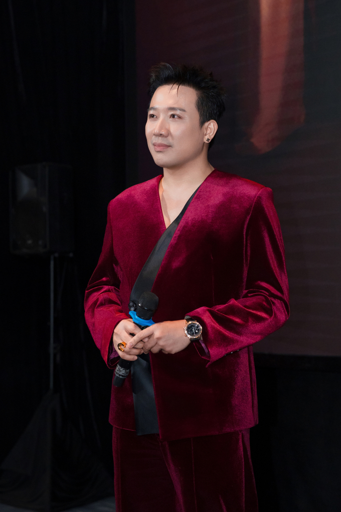 Trấn Thành ở buổi ra mắt phim Thỏ ơi tại Hà Nội, tối 14/2. Ảnh: Đoàn phim cung cấp