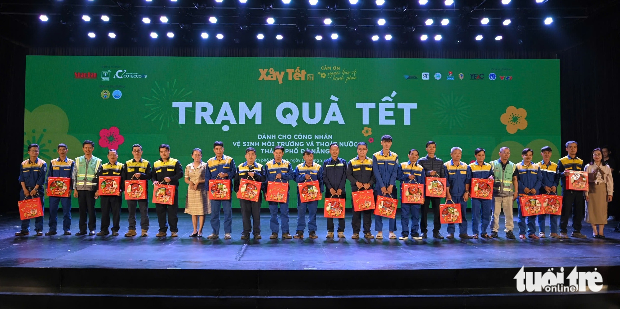 công nhân - Ảnh 1.