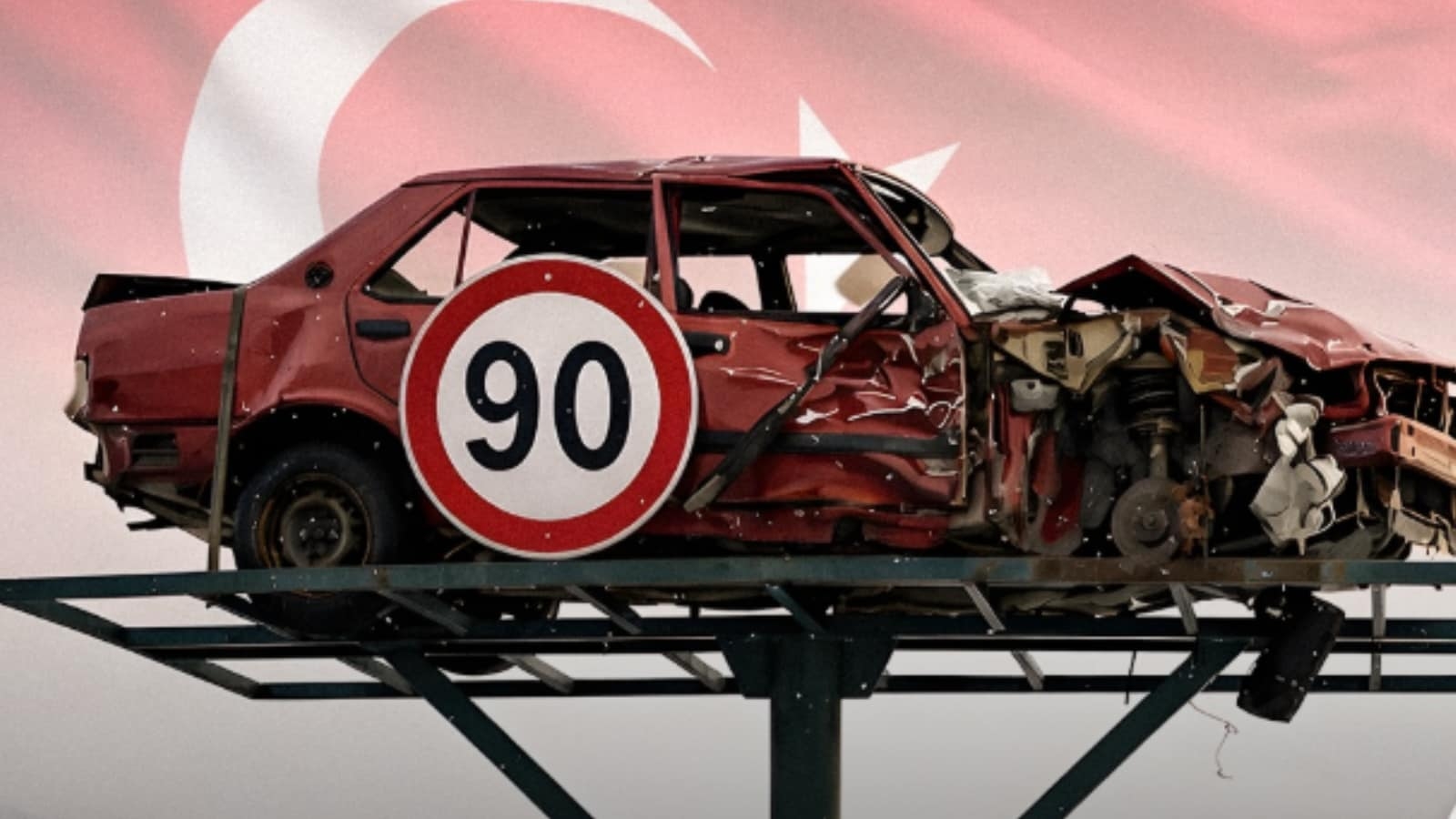 'Treo' xe tai nạn thật thay biển cảnh báo để răn đe tài xế lái ẩu 1 tai nạn - Ảnh 1.