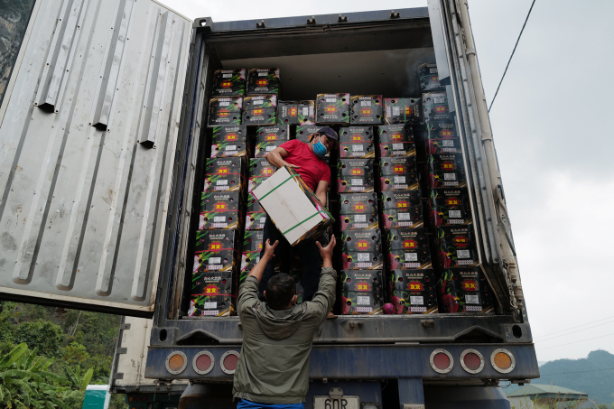 Hàng nông sản xuất khẩu sang Trung Quốc qua cửa khẩu Tân Thanh, Lạng Sơn. Ảnh: Ngọc Thành