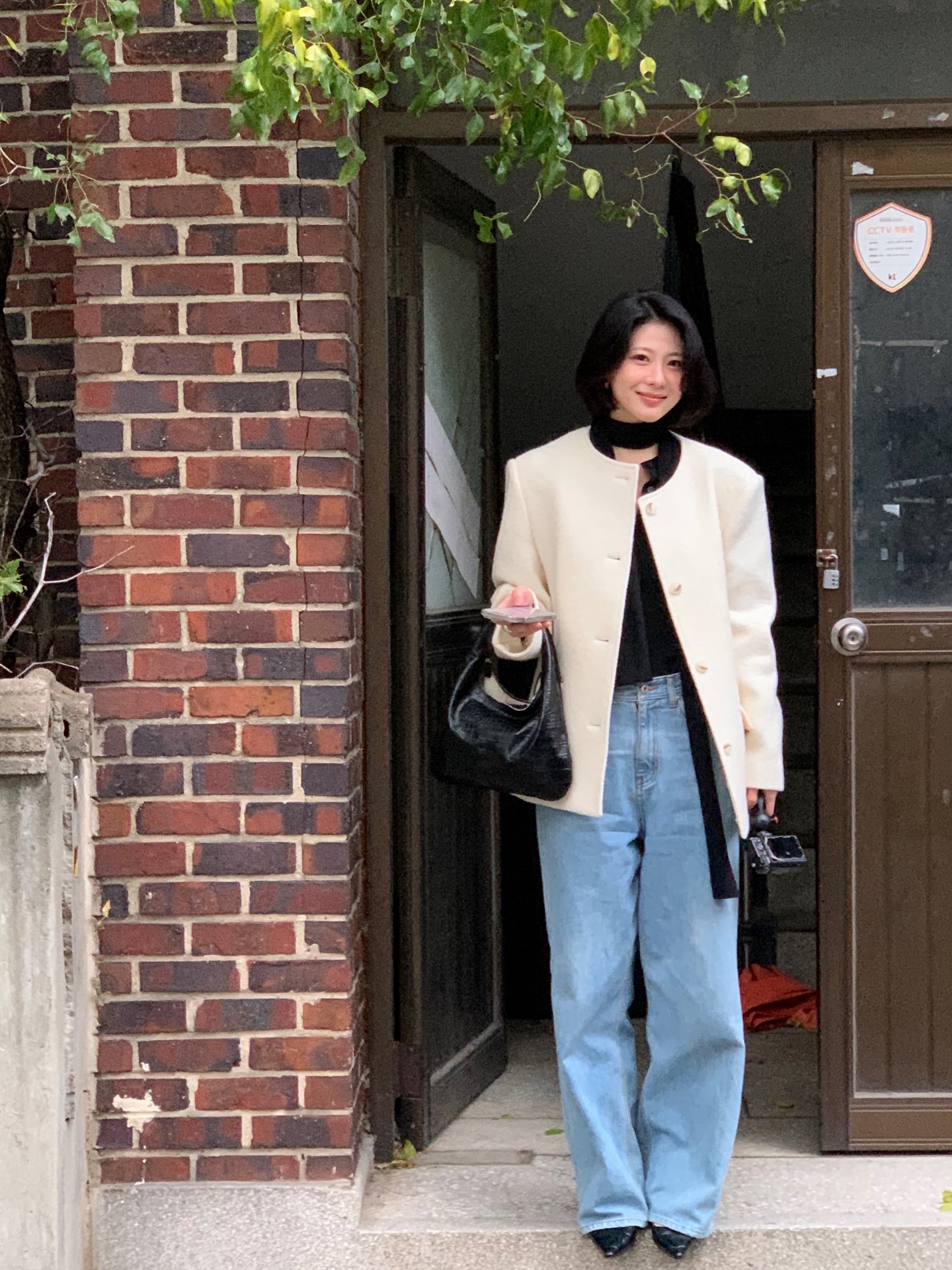 Trước Tết cắt tóc ngắn, nàng ghim ngay 5 combo trang phục giúp mặc đẹp cả năm- Ảnh 1.