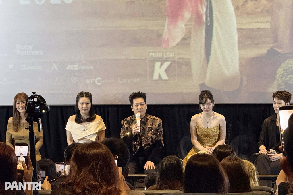 Trường Giang phản hồi tranh cãi phim Tết về tình cha con bị cho lỗi thời - 1