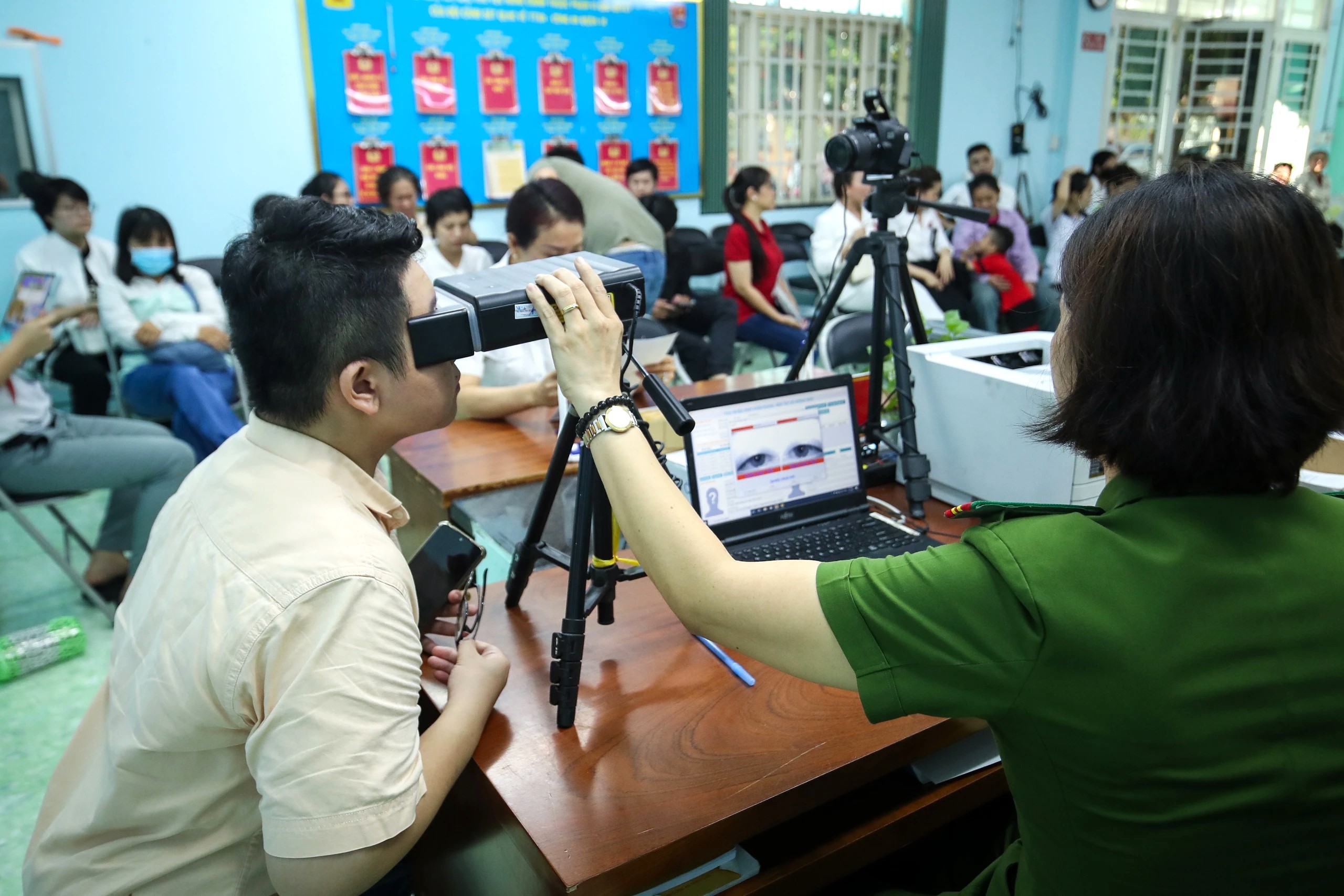 Từ 15.3, số chứng minh nhân dân 9 số sẽ được tích hợp trên VNeID- Ảnh 2.