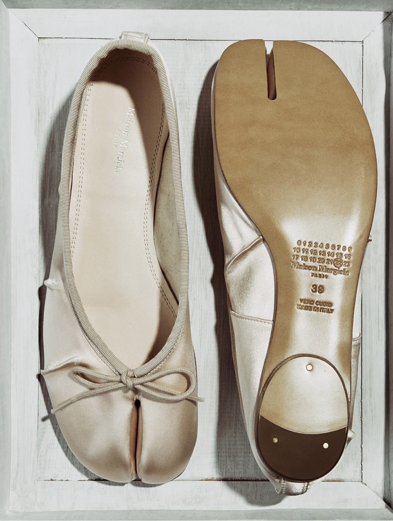 Hot trend 2026 gọi tên giày satin: Từ giày búp bê tới sneakers đều xinh cỡ này, bảo sao MXH mê đắm!- Ảnh 13. Hot trend 2026 gọi tên giày satin: Từ giày búp bê tới sneakers đều xinh cỡ này, bảo sao MXH mê đắm!- Ảnh 13.