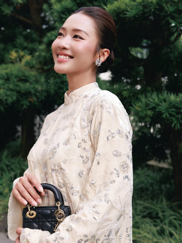 Túi xách nhỏ xinh nâng tầm bản phối áo dài du xuân 2026- Ảnh 9.