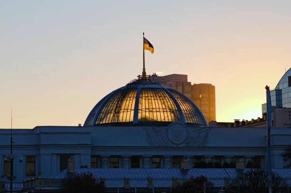 Ukraine lên dây cót sửa luật bầu cử trong thời điểm chiến sự - 1