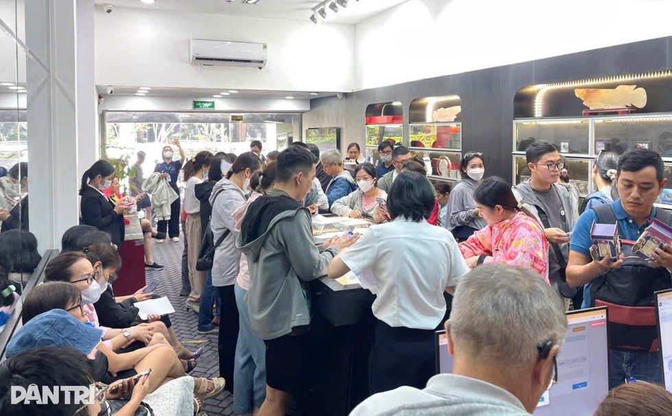 Vàng bạc mùng 7 Tết: Có loại tăng 4 triệu đồng/lượng, không lo thiếu hàng - 1