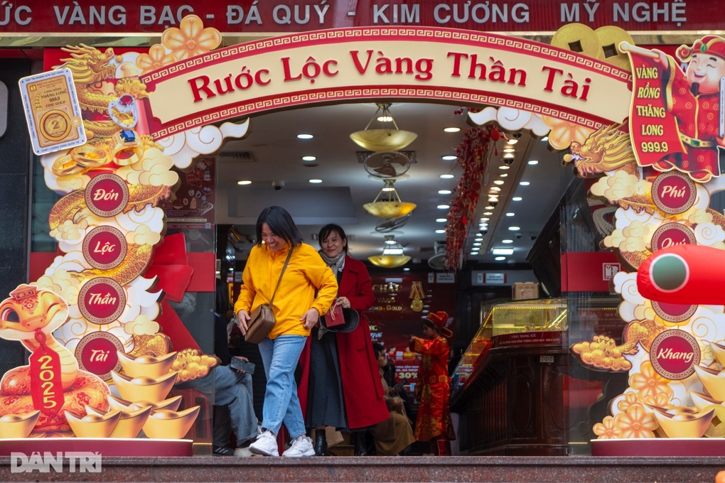Vàng ngày vía Thần Tài: Chuyên gia khuyên chốt lời, tránh mua đuổi - 1