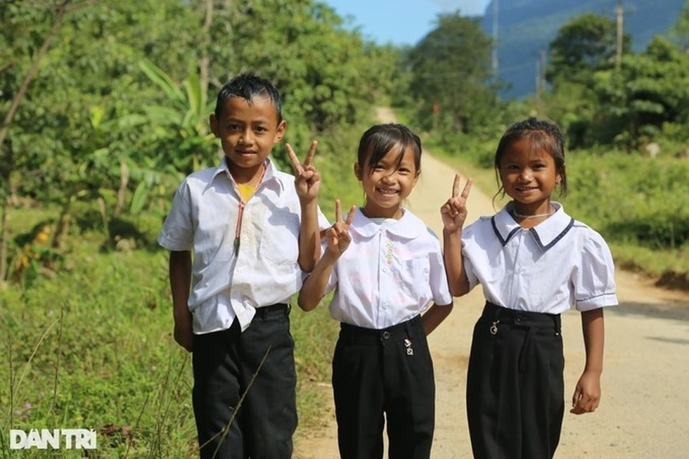 Vành đai tri thức trên những đỉnh trời biên giới - 2