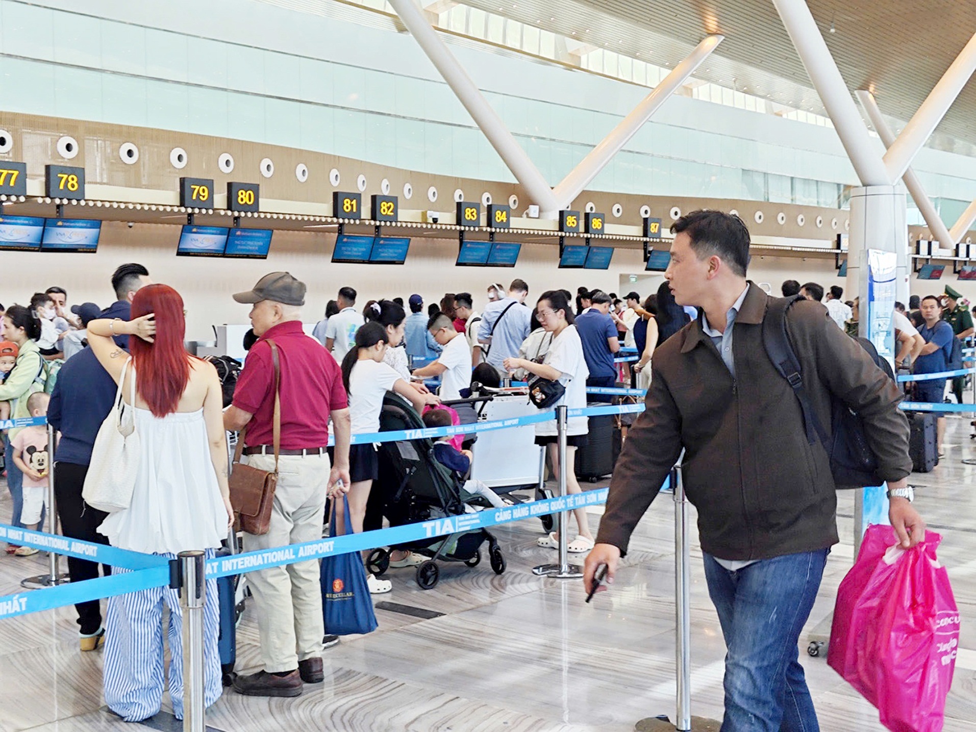 vé máy bay - Ảnh 1.