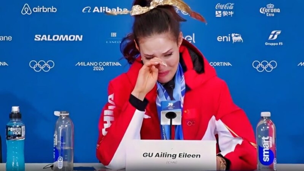 Vì sao “công chúa tuyết” của Trung Quốc bật khóc khi giành HCV Olympic? - 1