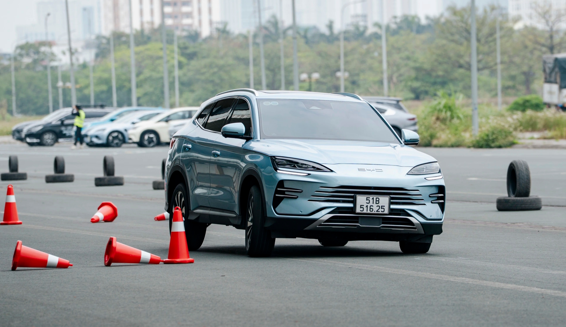 Thói quen của người lái khiến pin ô tô hybrid nhanh xuống cấp, hư hỏng 2 Thói quen của người lái khiến pin ô tô hybrid nhanh xuống cấp, hư hỏng - Ảnh 2.