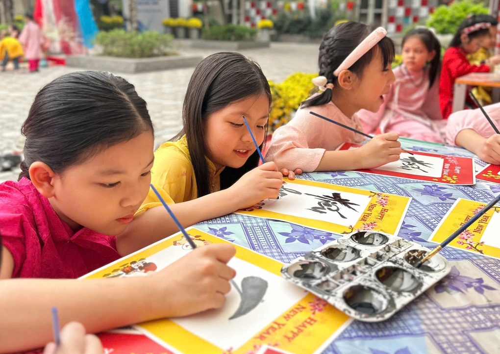 Vì sao “mồng một Tết cha, mồng hai Tết mẹ, mồng ba Tết thầy”? - 1