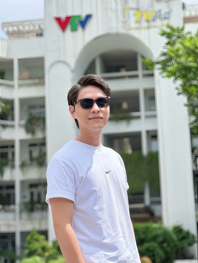 Vì sao nam thần vai phụ Tô Dũng luôn cau có trong Không giới hạn lại được khán giả yêu mến? 4 Diễn viên Tô Dũng là gương mặt thân quen với khán giả phim giờ vàng VTV.