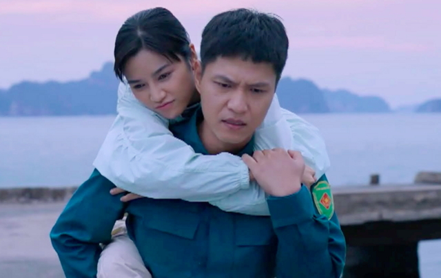 Vì sao nam thần vai phụ Tô Dũng luôn cau có trong Không giới hạn lại được khán giả yêu mến? 1 Cặp đôi diễn viên phụ "tuồng chèo" Lợi - Linh gây bão trong phim giờ vàng VTV.