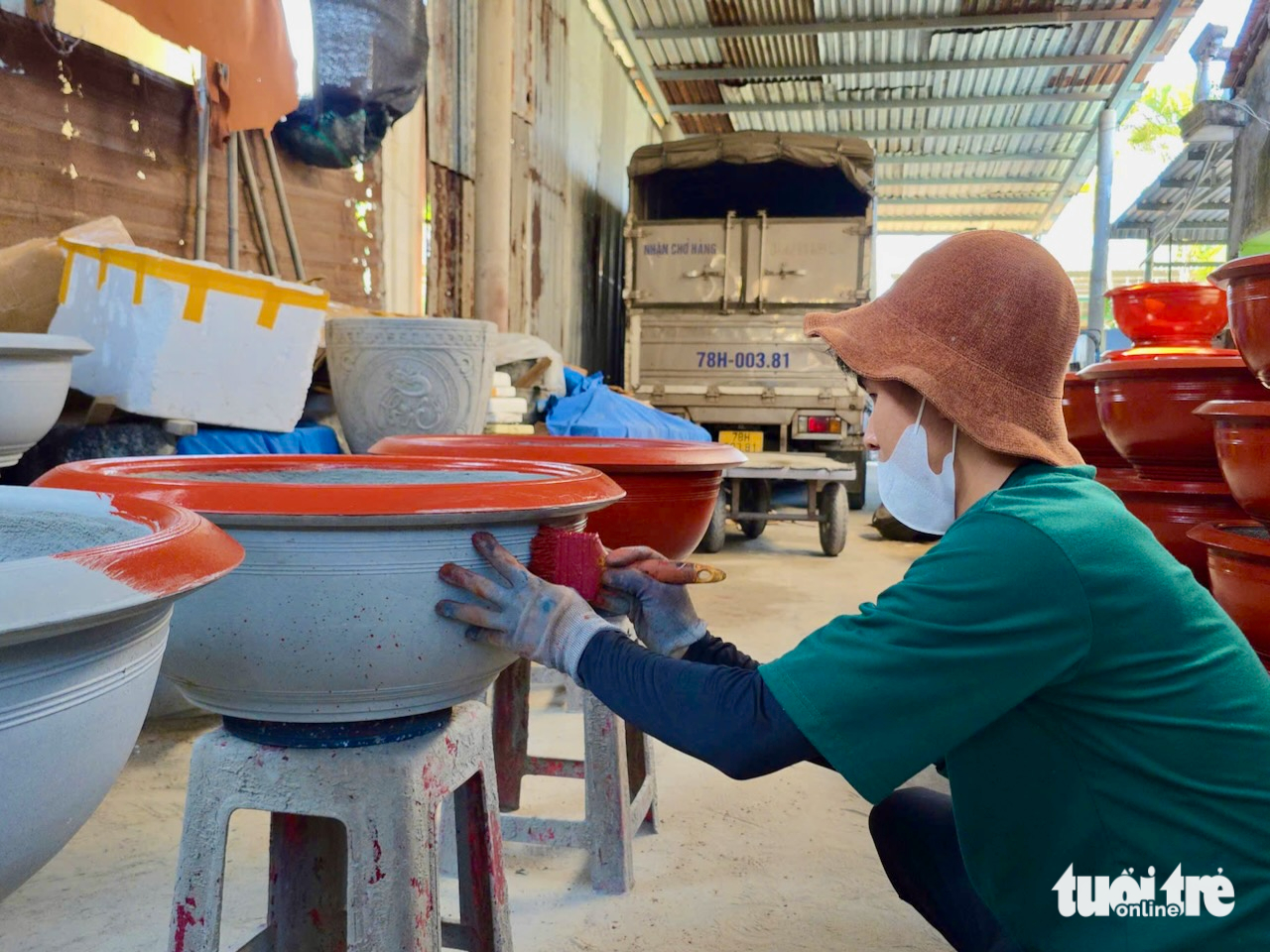 Vì sao trước Tết người Việt... rất bận, làm ngày không đủ tranh thủ làm đêm?! 1 Tết - Ảnh 1.