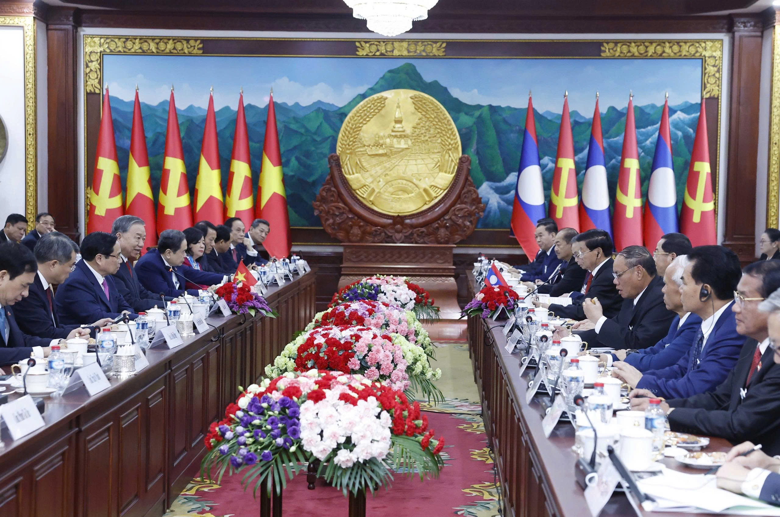 Việt Nam - Lào gắn kết chiến lược - Ảnh 1.