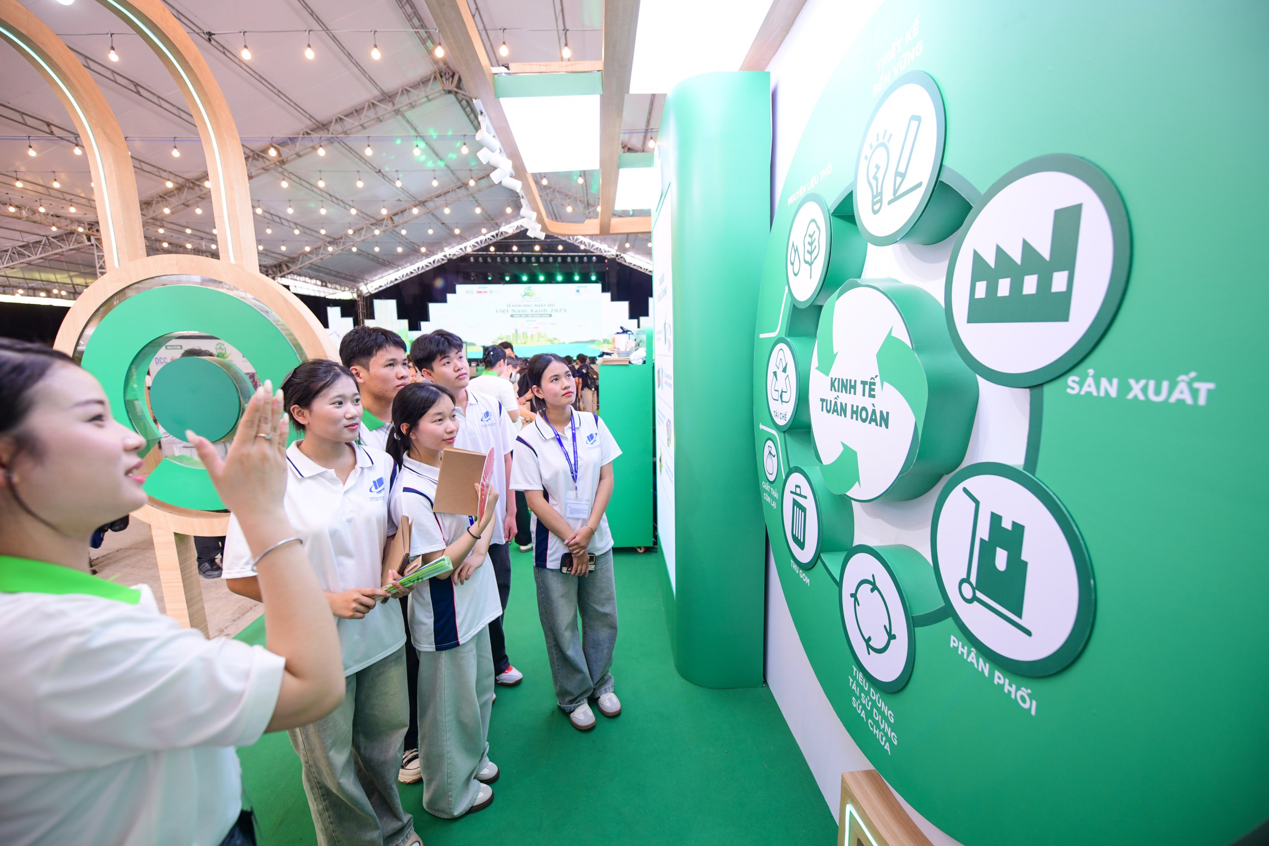 Việt Nam xanh - Ảnh 1.