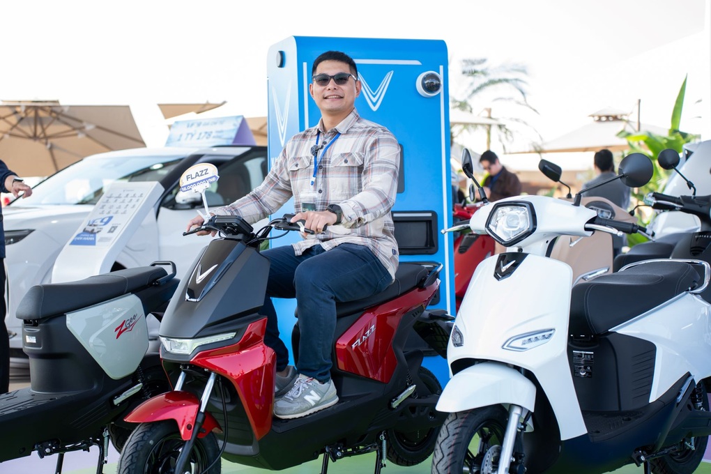 VinFast Flazz chinh phục giới trẻ: Thiết kế đẹp, dễ vận hành với 2 pin - 1