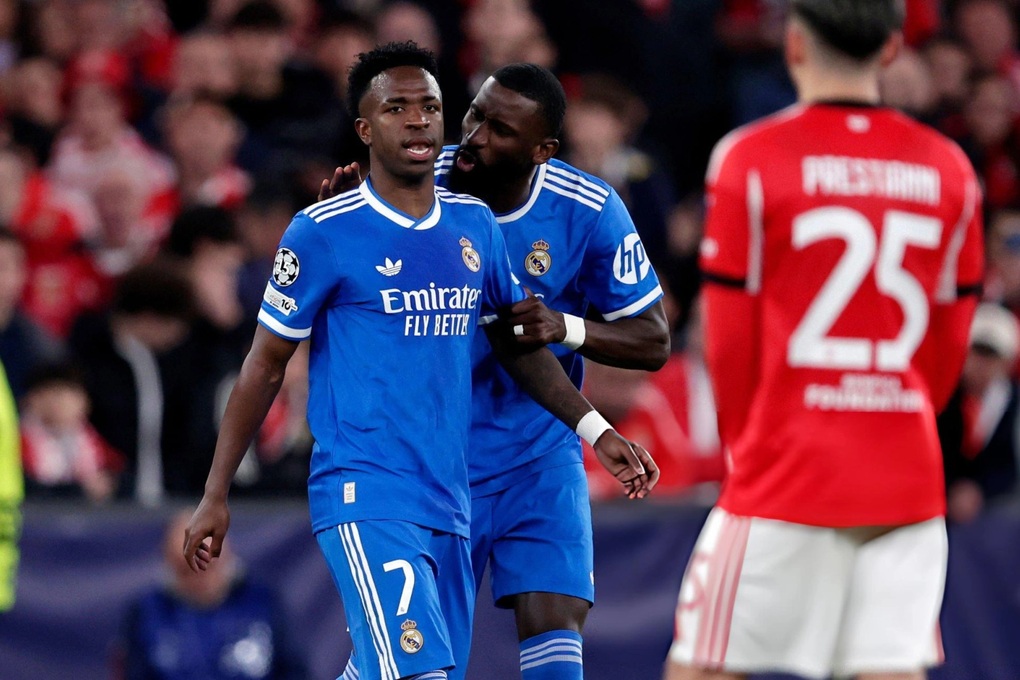 Vinicius tố bị phân biệt chủng tộc, Mbappe đòi cấm cầu thủ Benfica - 1