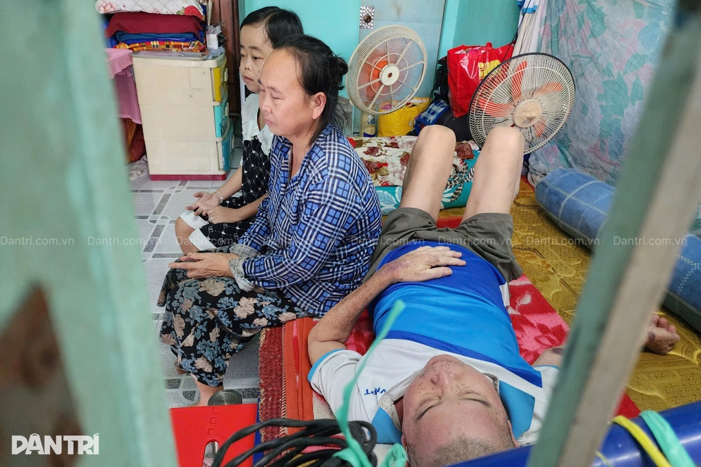 Vợ cầu xin cứu chồng suy tim, con gái bị bệnh máu bẩm sinh - 1