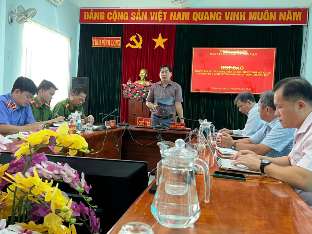 Vụ nữ sinh 14 tuổi ở Vĩnh Long: Công an lý giải vì sao điều tra kéo dài - 2