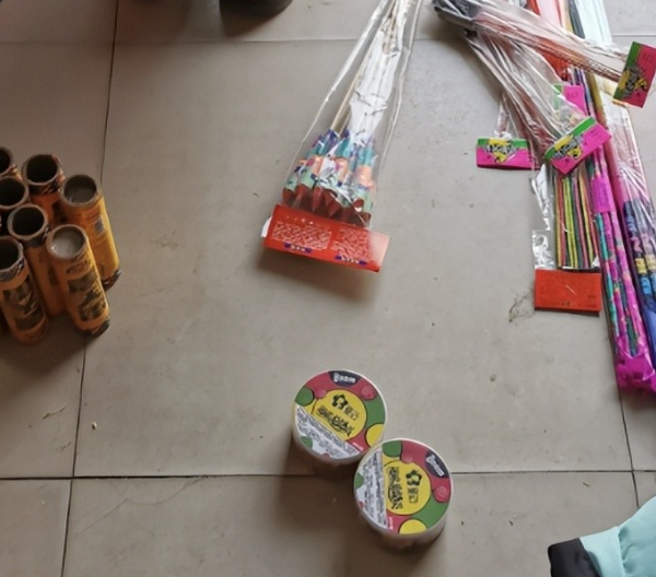 Ôi thôi 2026 rồi, đừng ai ham tích trữ 5 thứ này dịp Tết: Vừa tốn tiền lại dễ 