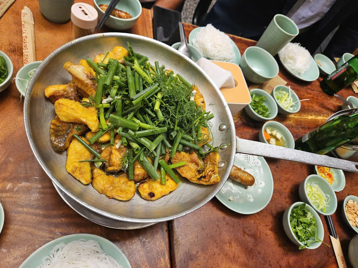 Vượt qua Osaka và Singapore, một thành phố của Việt Nam lọt top 11 điểm đến có đồ ăn ngon nhất thế giới- Ảnh 2.