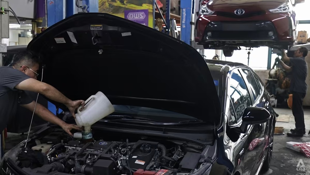 Xe điện Singapore bùng nổ, xưởng sửa chữa ô tô truyền thống hấp hối - 1