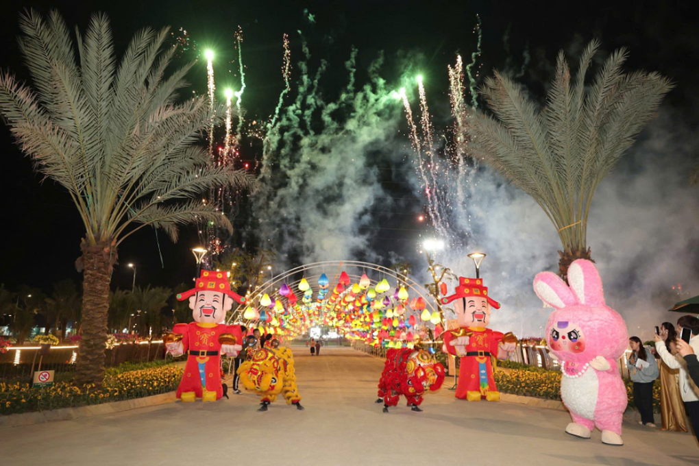 “Xuân Sen Sắc Nghệ”: Sắc xuân xứ Nghệ hòa quyện trong nhịp sống đô thị hiện đại - 8