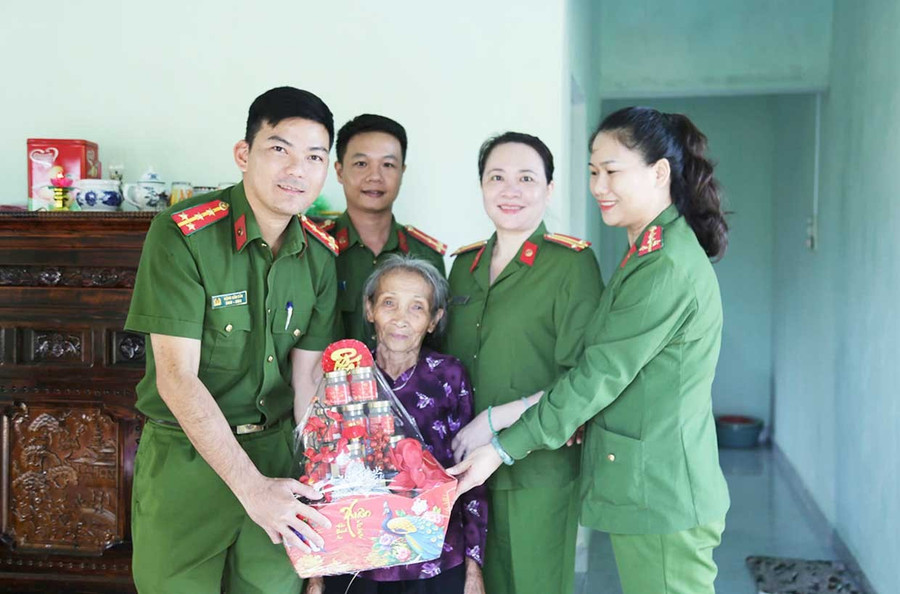 Xuân về trong những mái ấm hồi sinh từ Chiến dịch Quang Trung - Ảnh 1.