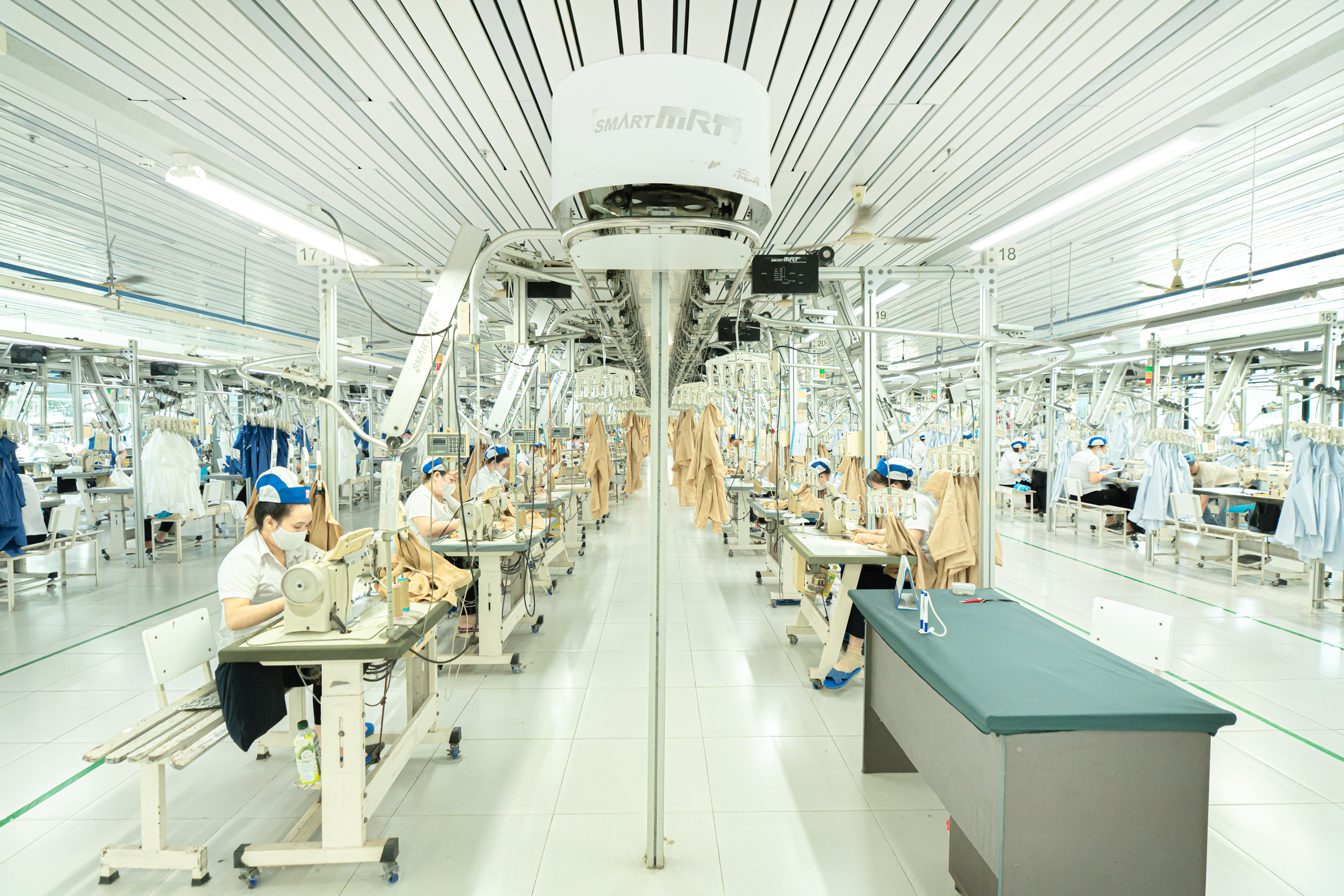 Xuất khẩu dệt may đón cơ hội mới 1 Xuất khẩu dệt may đón cơ hội mới - Ảnh 1.