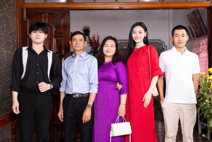 Yến Nhi: Thành công là sửa nhà cho ba mẹ sau lũ