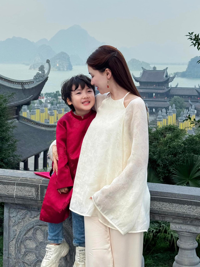 1 món đồ xuất hiện trong bức ảnh chụp vội hé mở chuyện Hòa Minzy đã sinh con gái?- Ảnh 4.