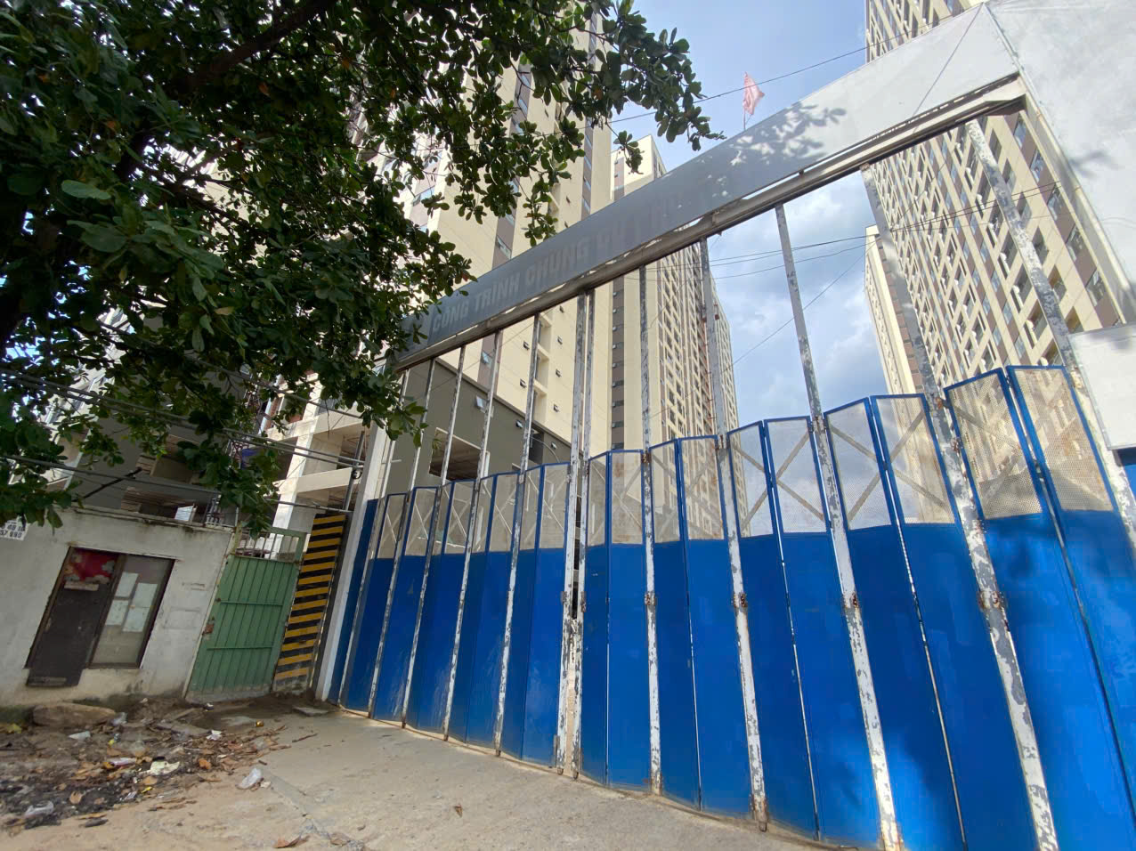 TP.HCM: 12.000 người tranh nhau mua 750 căn nhà ở xã hội- Ảnh 1.