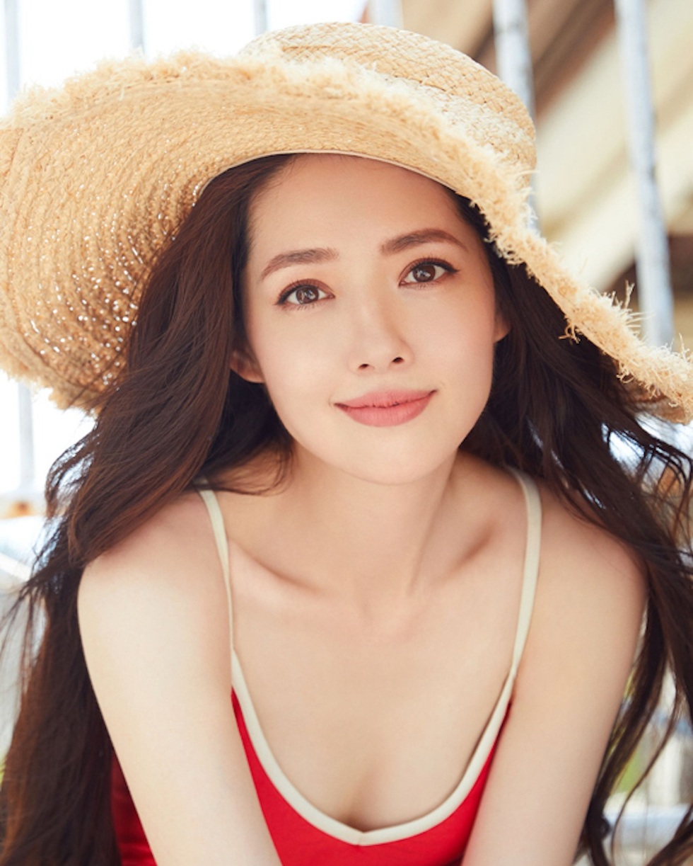 “Bông hồng lai” làm dâu hào môn, được bố mẹ chồng trao toàn bộ gia sản - 4