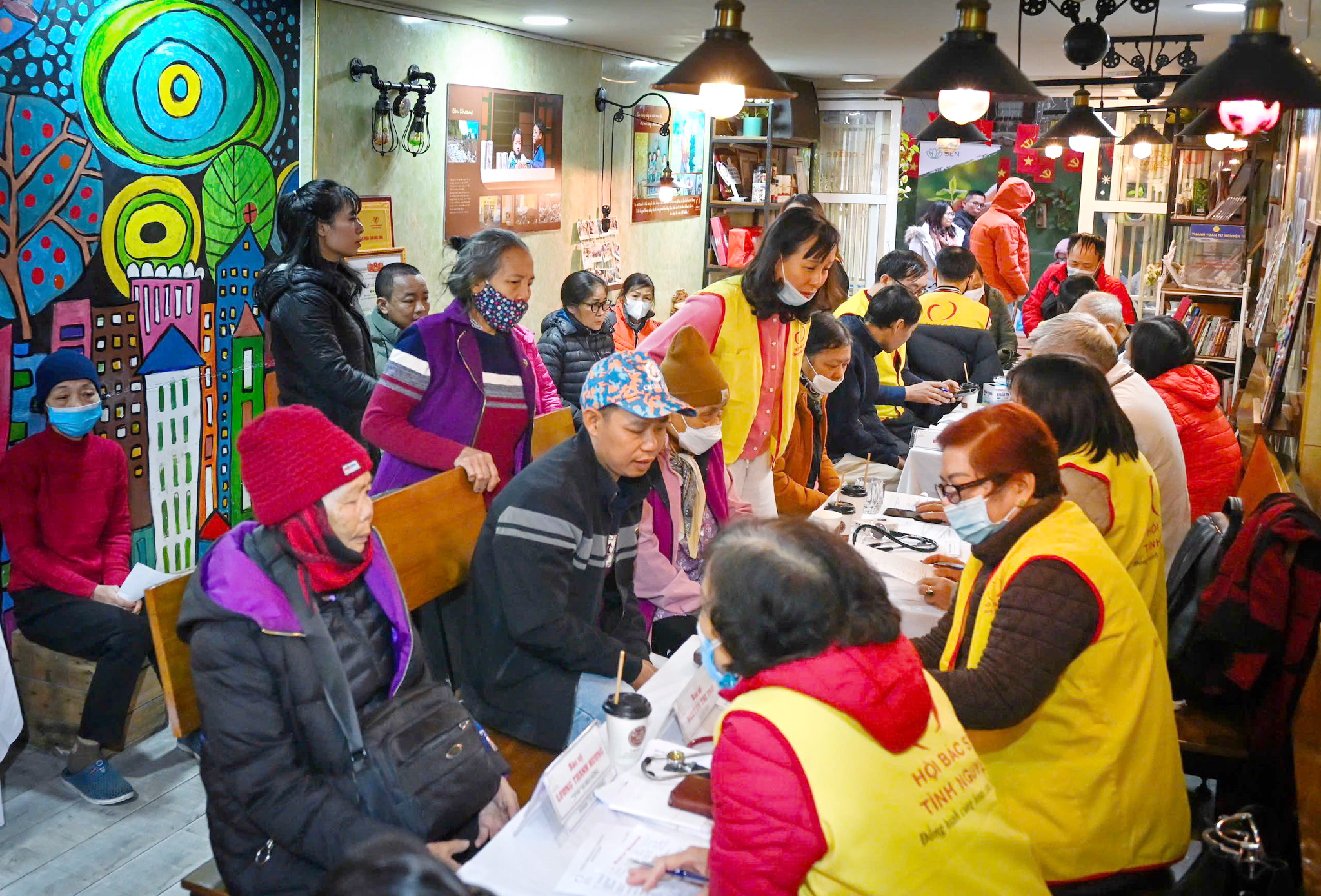 Cuộc thi viết”Lòng tốt quanh ta lần 4”: Nơi y đạo và nghệ thuật cùng chữa lành nhân thế - Ảnh 2. Cuộc thi viết”Lòng tốt quanh ta lần 4”: Nơi y đạo và nghệ thuật cùng chữa lành nhân thế - Ảnh 2.