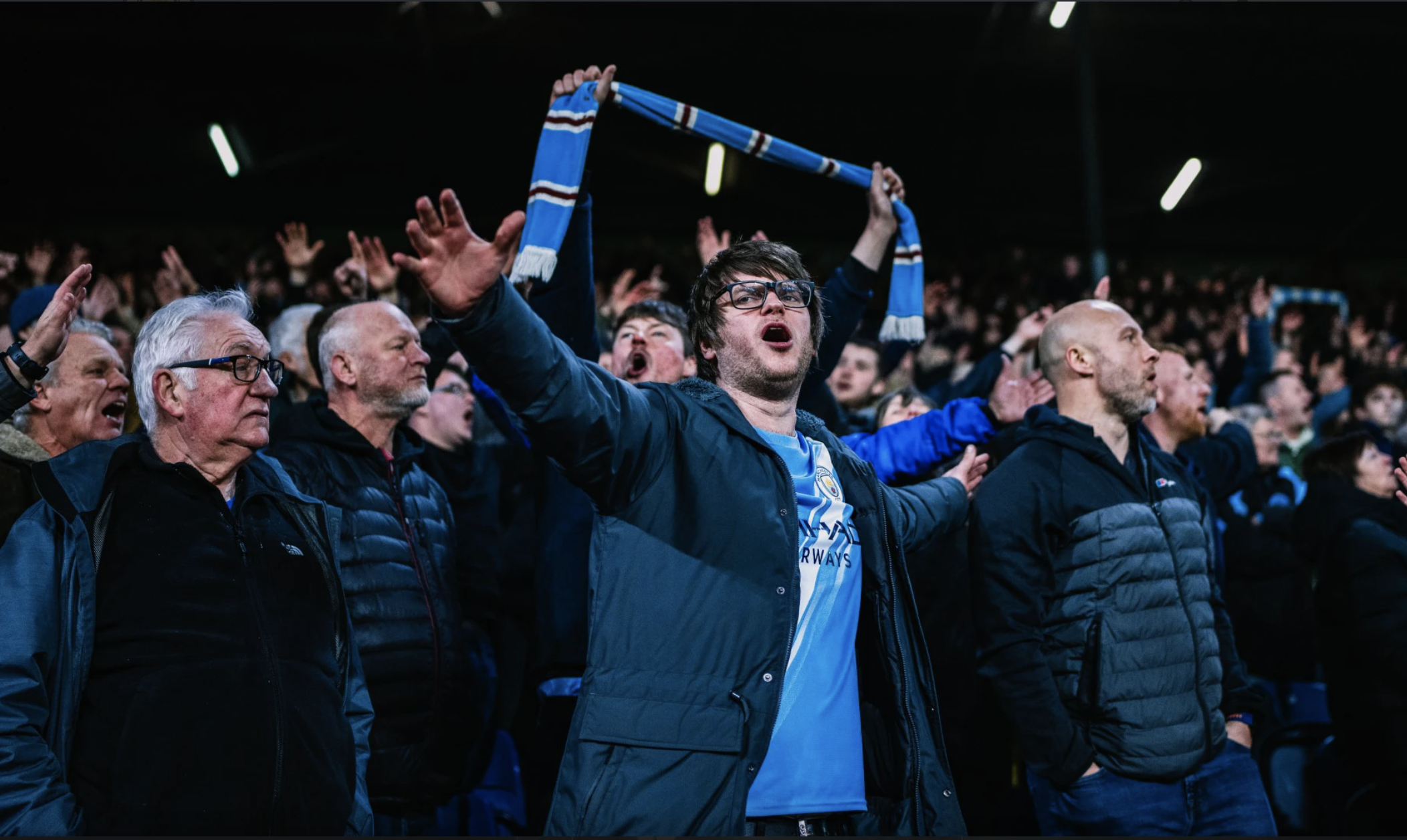 Nhọc nhằn đánh bại Leeds United, Man City bám đuổi ngôi đầu Ngoại hạng - Ảnh 4.