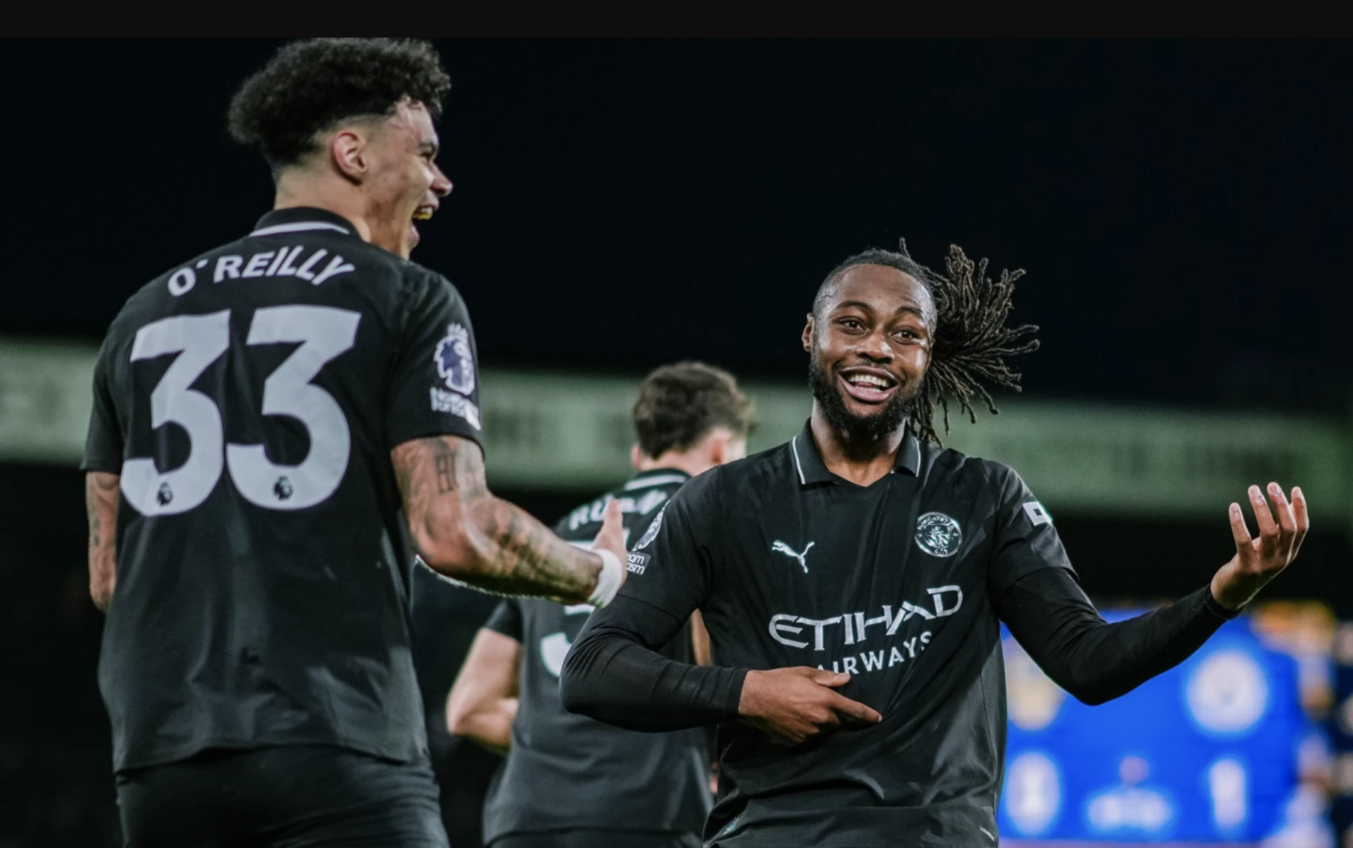 Nhọc nhằn đánh bại Leeds United, Man City bám đuổi ngôi đầu Ngoại hạng - Ảnh 5.