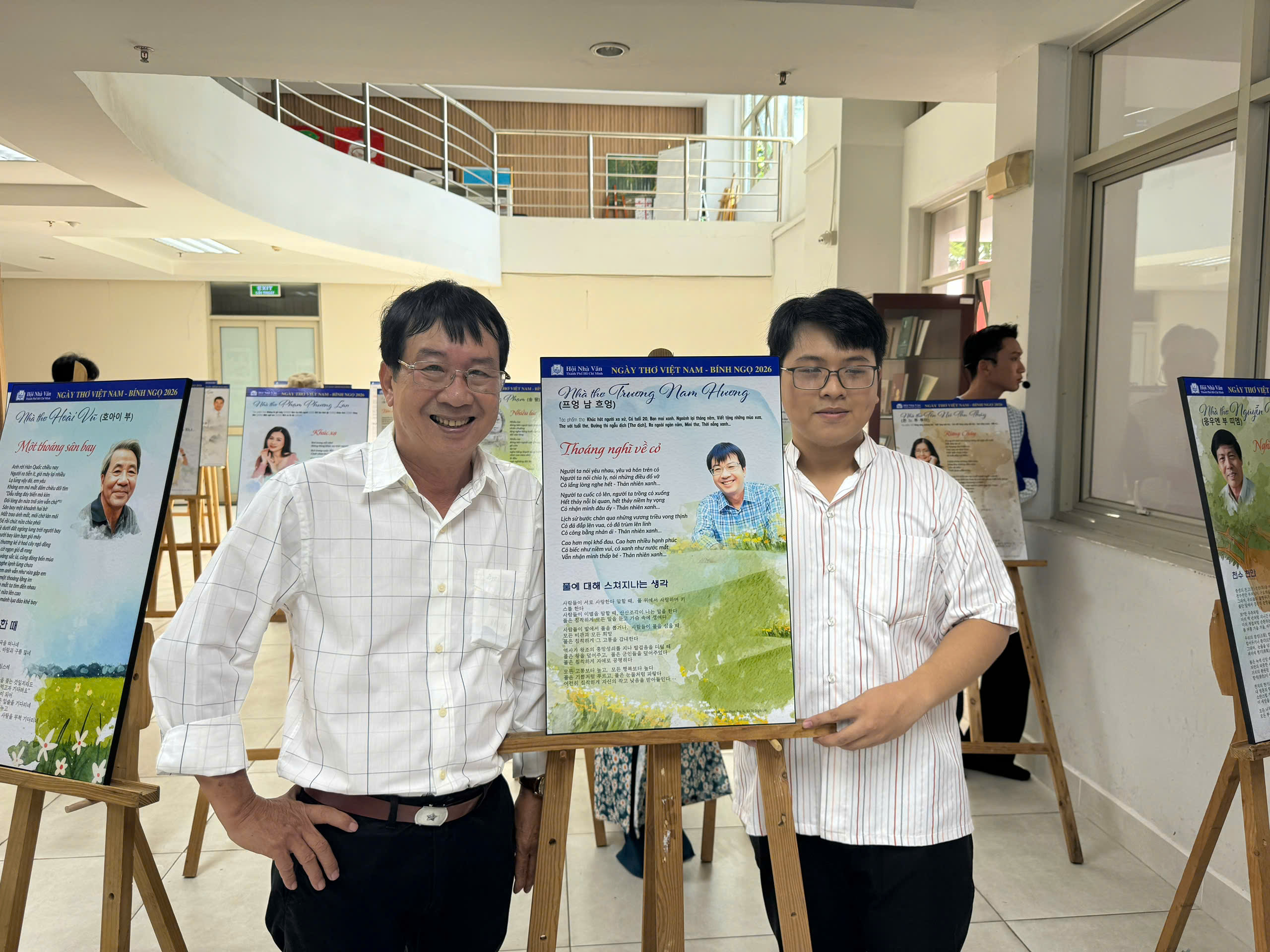 Phó chủ tịch UBND TP.HCM đánh trống khai hội Ngày thơ Việt Nam tại TP.HCM - Ảnh 5.