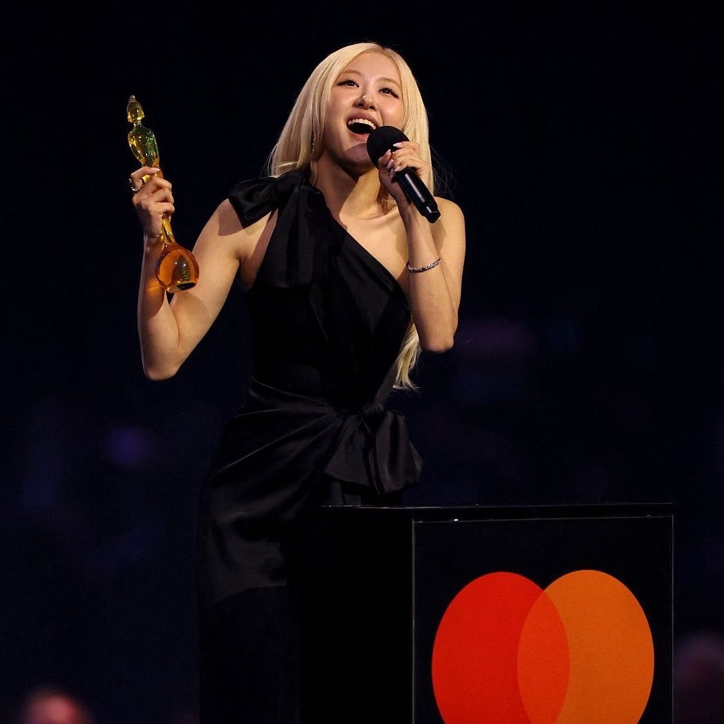 Rosé (BLACKPINK) làm nên lịch sử- Ảnh 3.